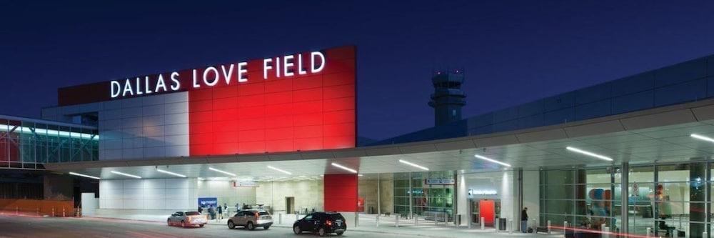 Wingate By Wyndham Dallas Love Field Exterior photo